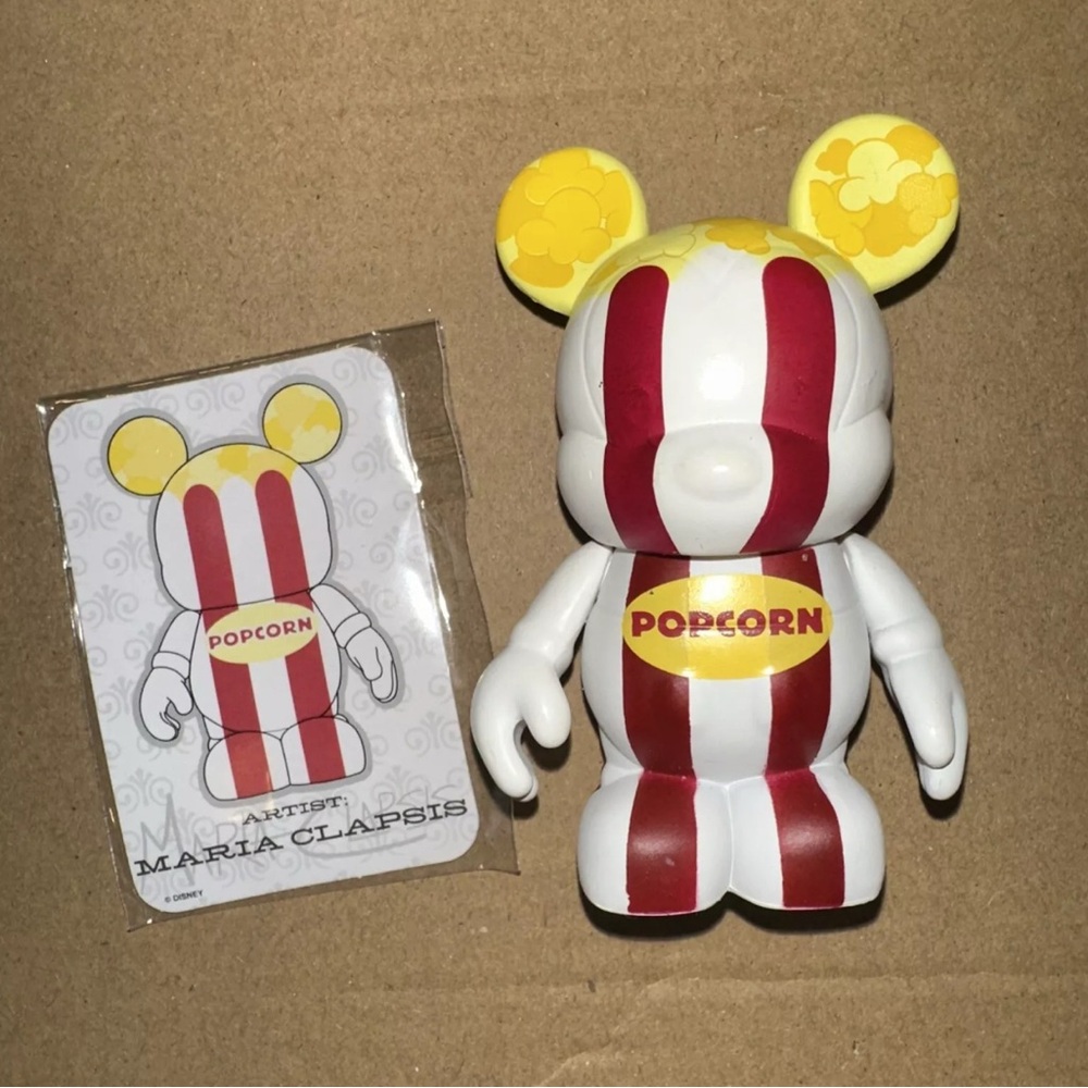 DISNEY VINYLMATION POPCORN 3” FIGURE WITH COLLECTOR CARD